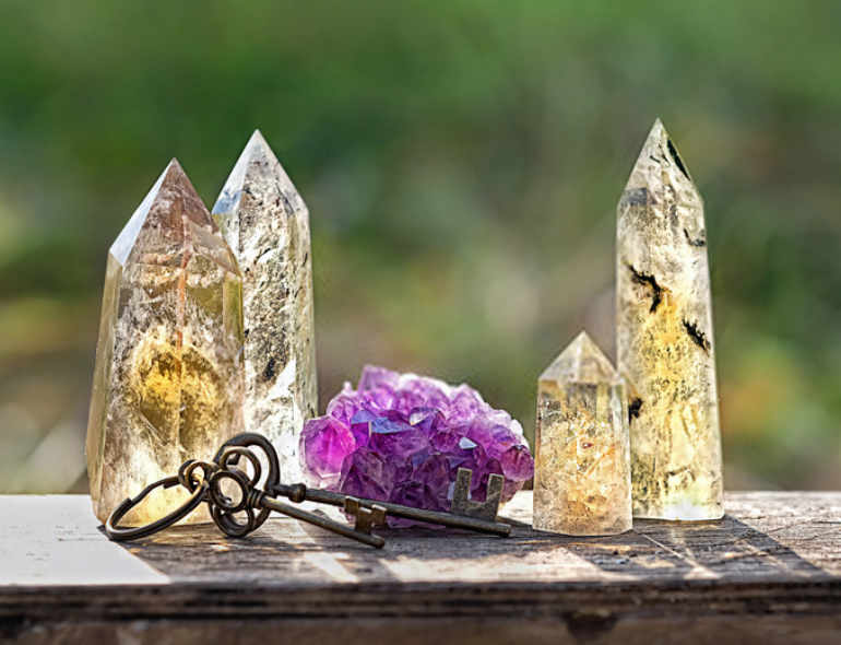 Crystal Healing | Vishwas Haeling & Haelth Care