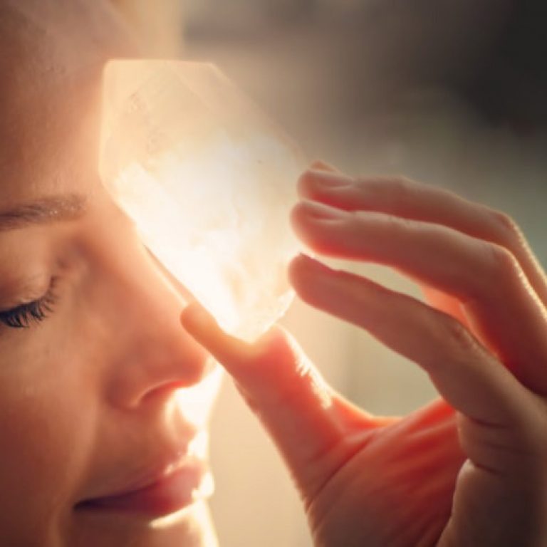 How-Does-Crystal-Healing-Works
